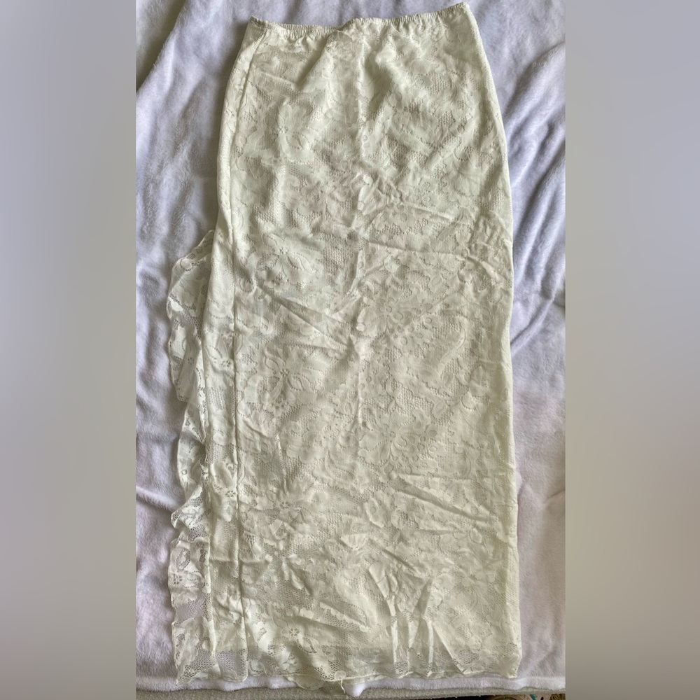 SHEIN Cream Lace Skirt